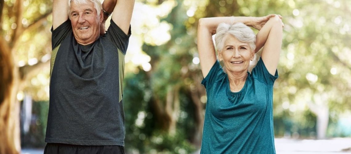 rutina-de-estiramientos-para-aliviar-dolores-musculares-en-la-tercera-edad
